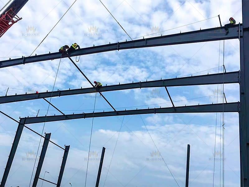 Construction of Prefabricated Steel Structure Warehouse Buildings