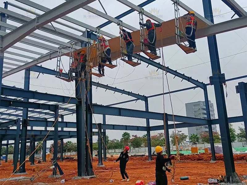 Construction of Prefabricated Steel Structure Warehouse Buildings